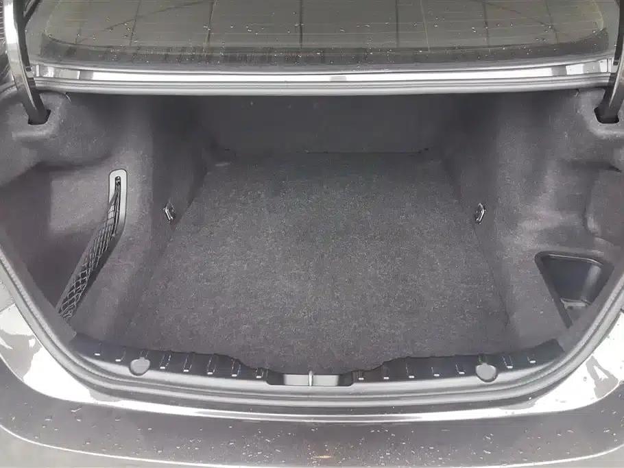 2014 BMW 5 Series 525Li Luxury Design Package — миниатюра 4