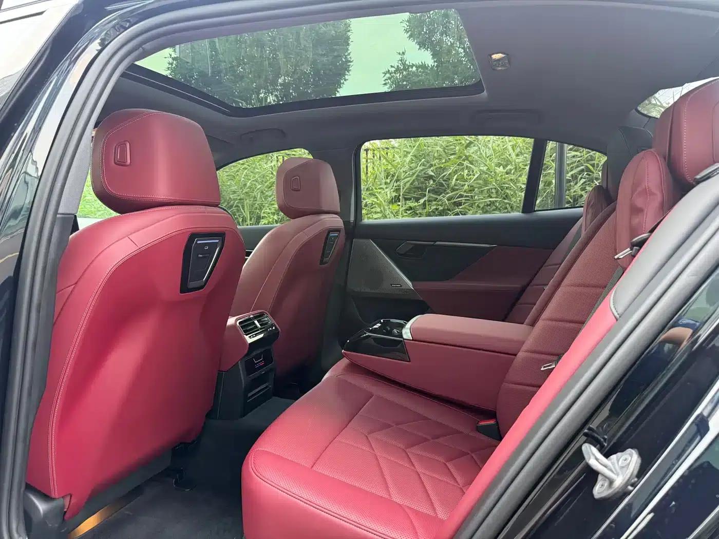 2024 BMW 5 Series 525Li Luxury Package — миниатюра 20