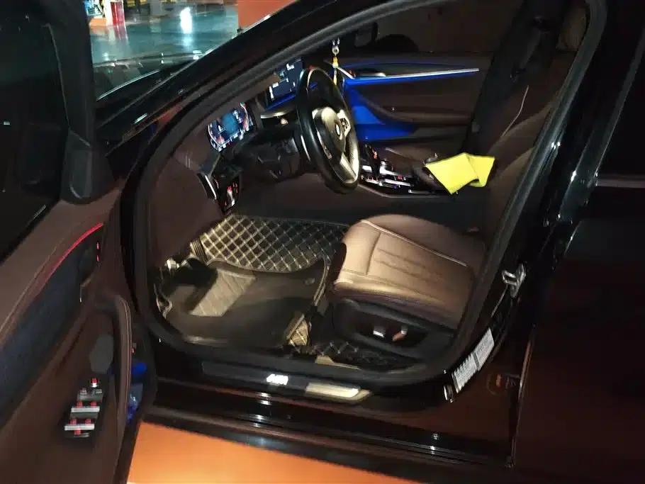 2022 BMW 5 Series Facelift 530Li Leading Edition M Sport Package — миниатюра 9