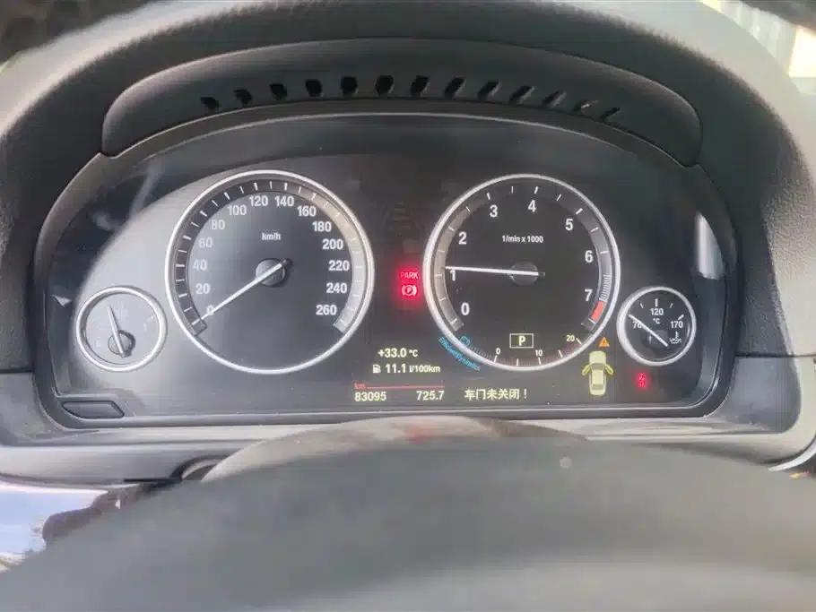2014 BMW 5 Series 528Li Leading Edition — миниатюра 14