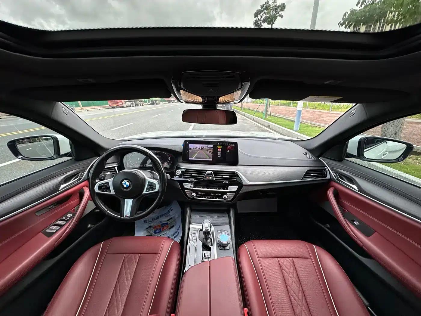 2022 BMW 5 Series 530Li Leading Edition M Sport Package — миниатюра 5