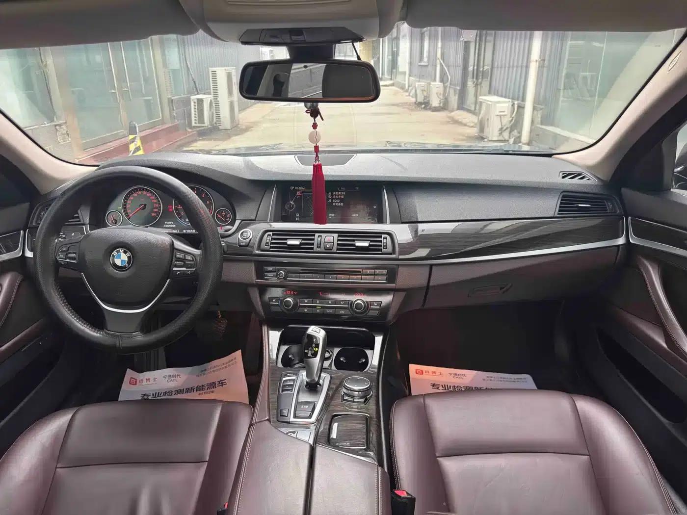 2014 BMW 5 Series 525Li Luxury Design Package — миниатюра 11