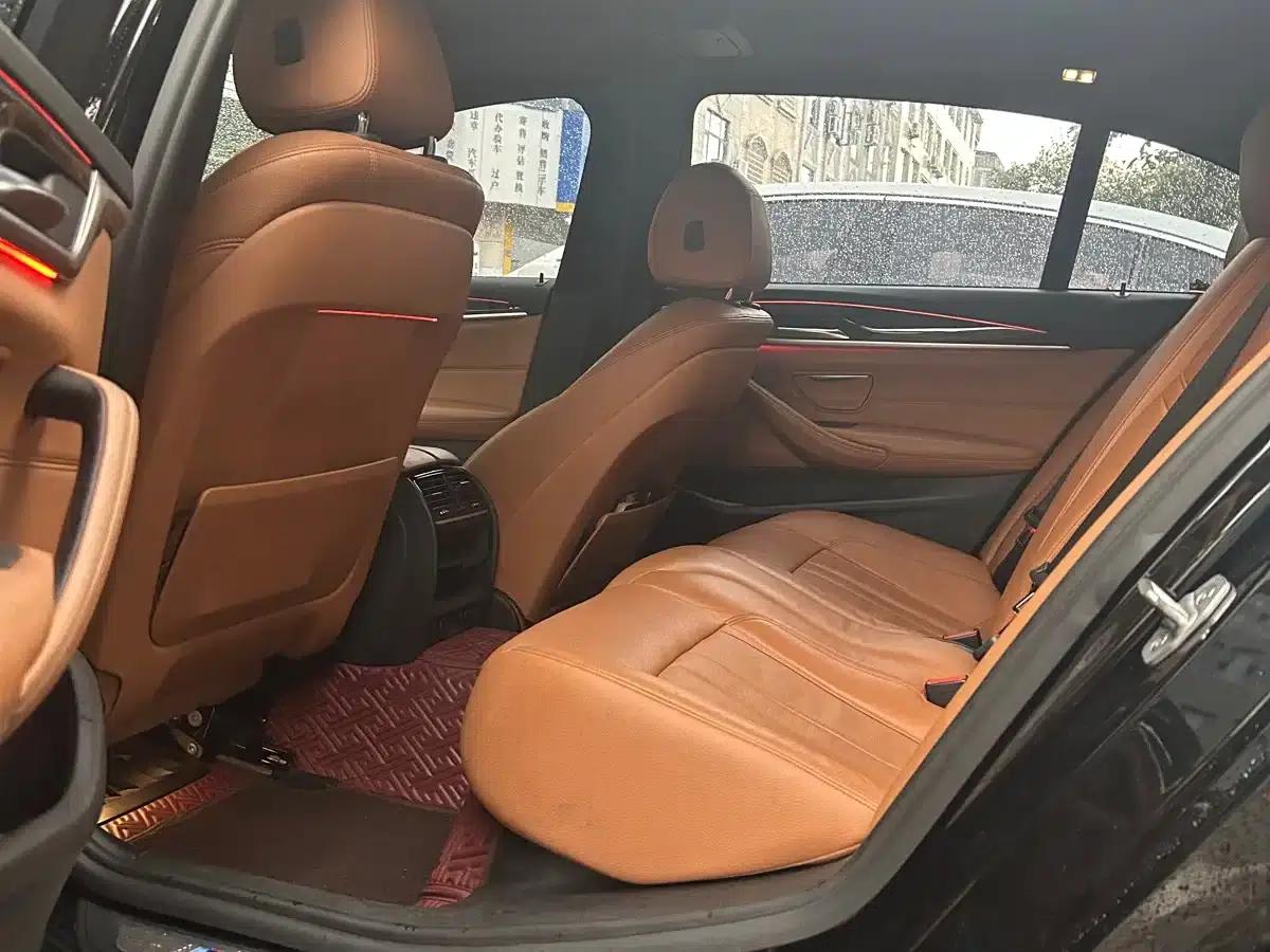 2018 BMW 5 Series 530Li Leading Edition M Sport Package — миниатюра 7