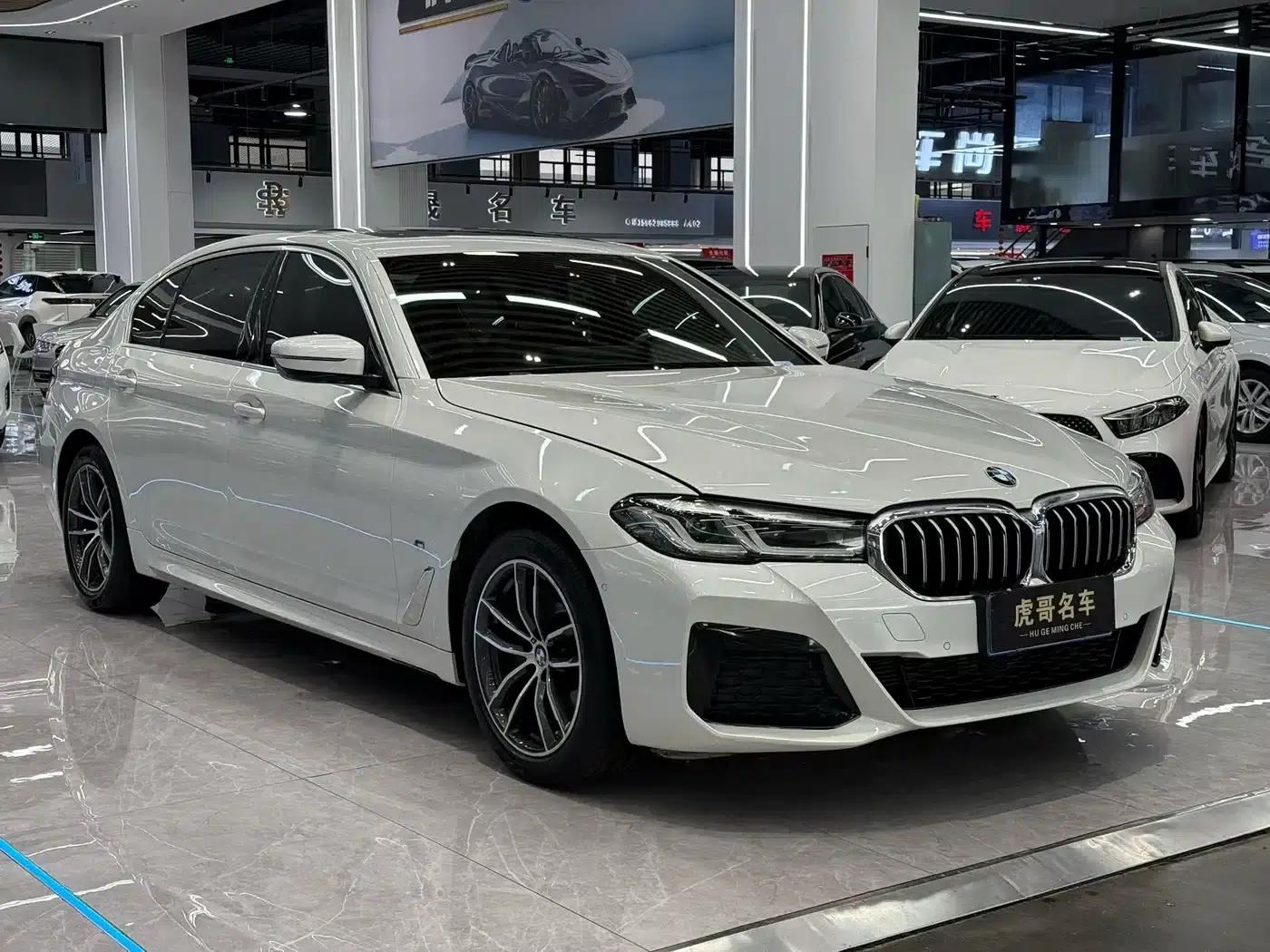 2021 BMW 5 Series 525Li M Sport Package — миниатюра 3