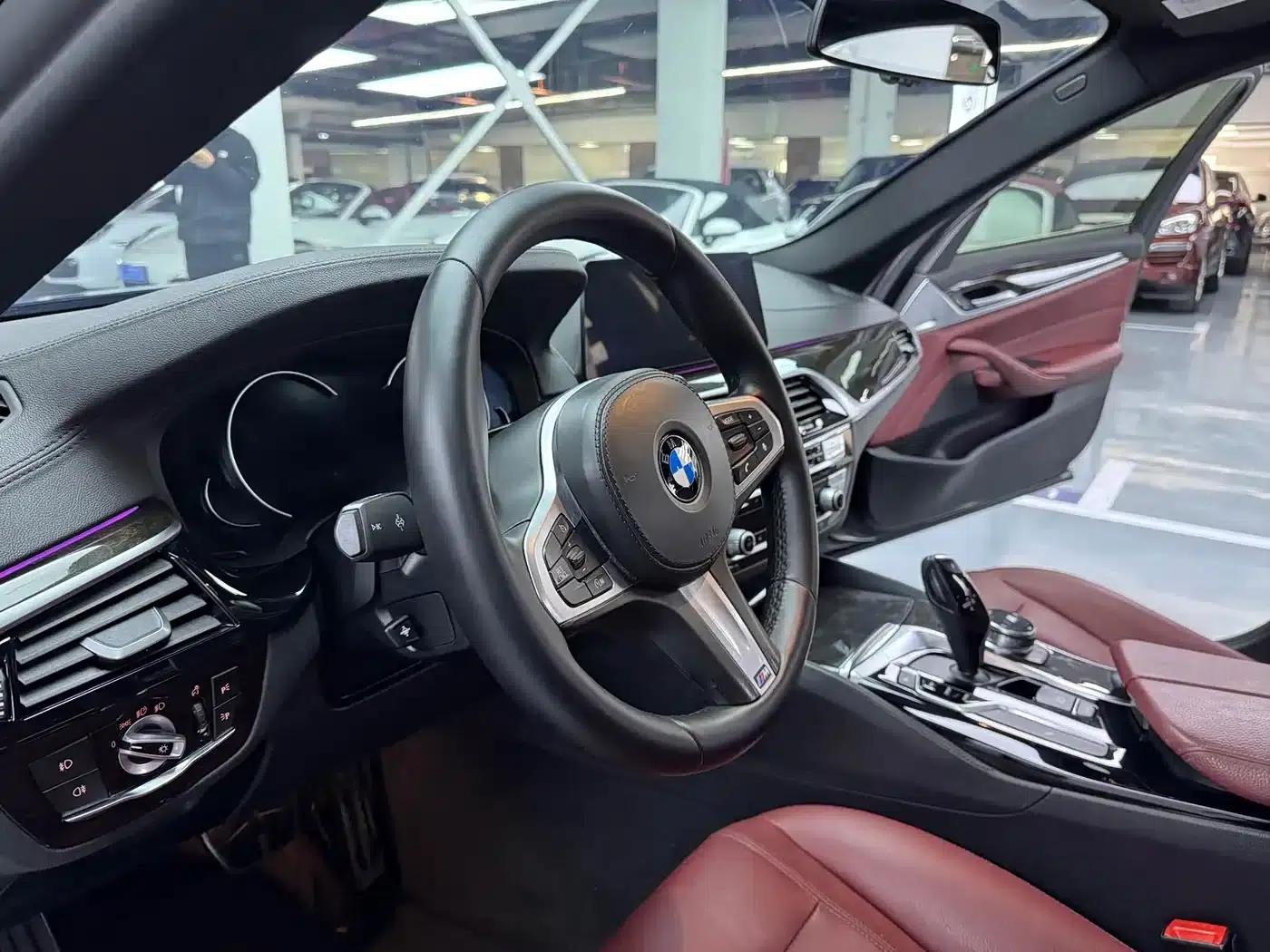 2018 BMW 5 Series 530Li Leading Edition M Sport Package — миниатюра 7