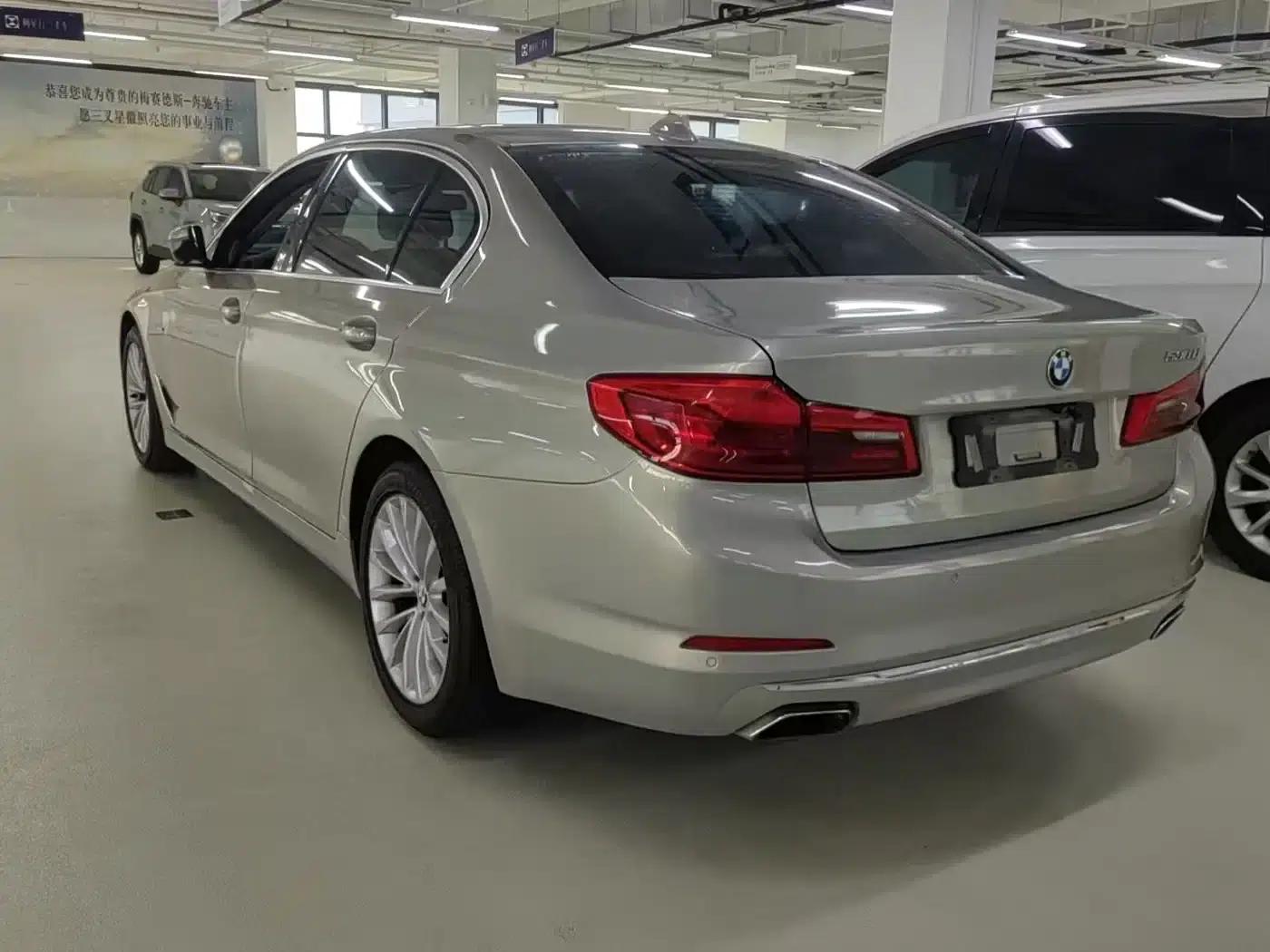 2018 BMW 5 Series 530Li Leading Luxury Package — миниатюра 3