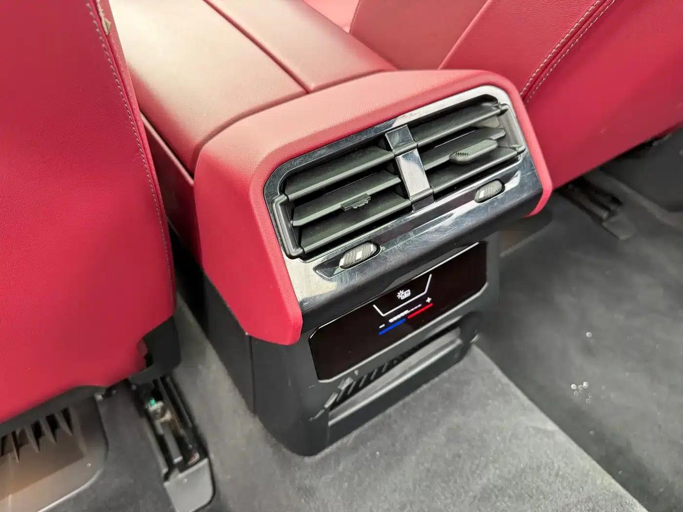 2024 BMW 5 Series 525Li M Sport Package — миниатюра 15