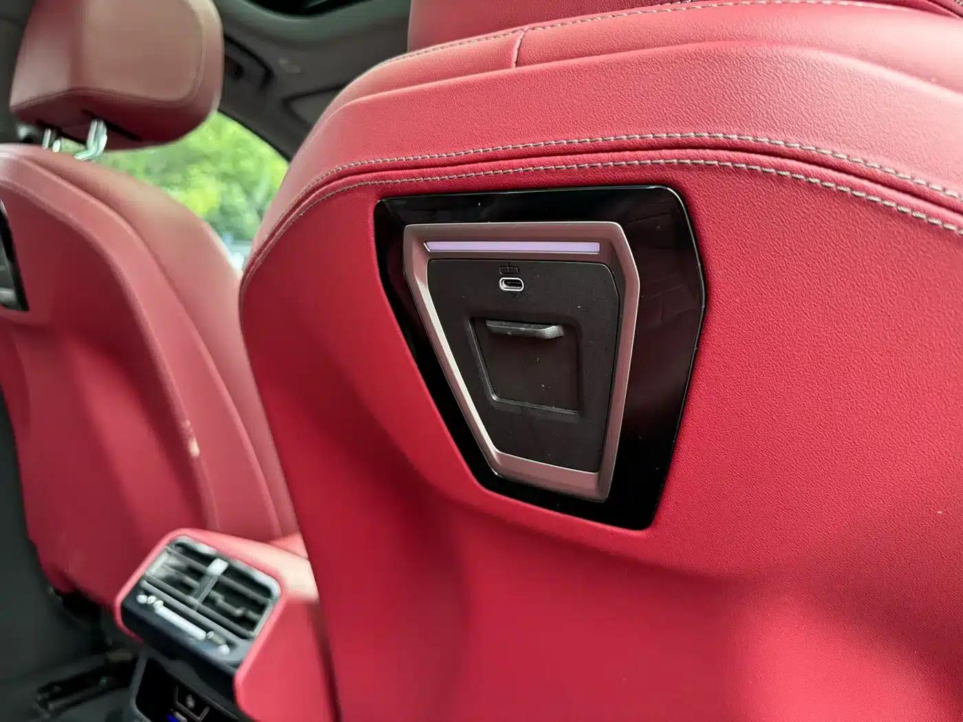 2024 BMW 5 Series 525Li M Sport Package — миниатюра 21