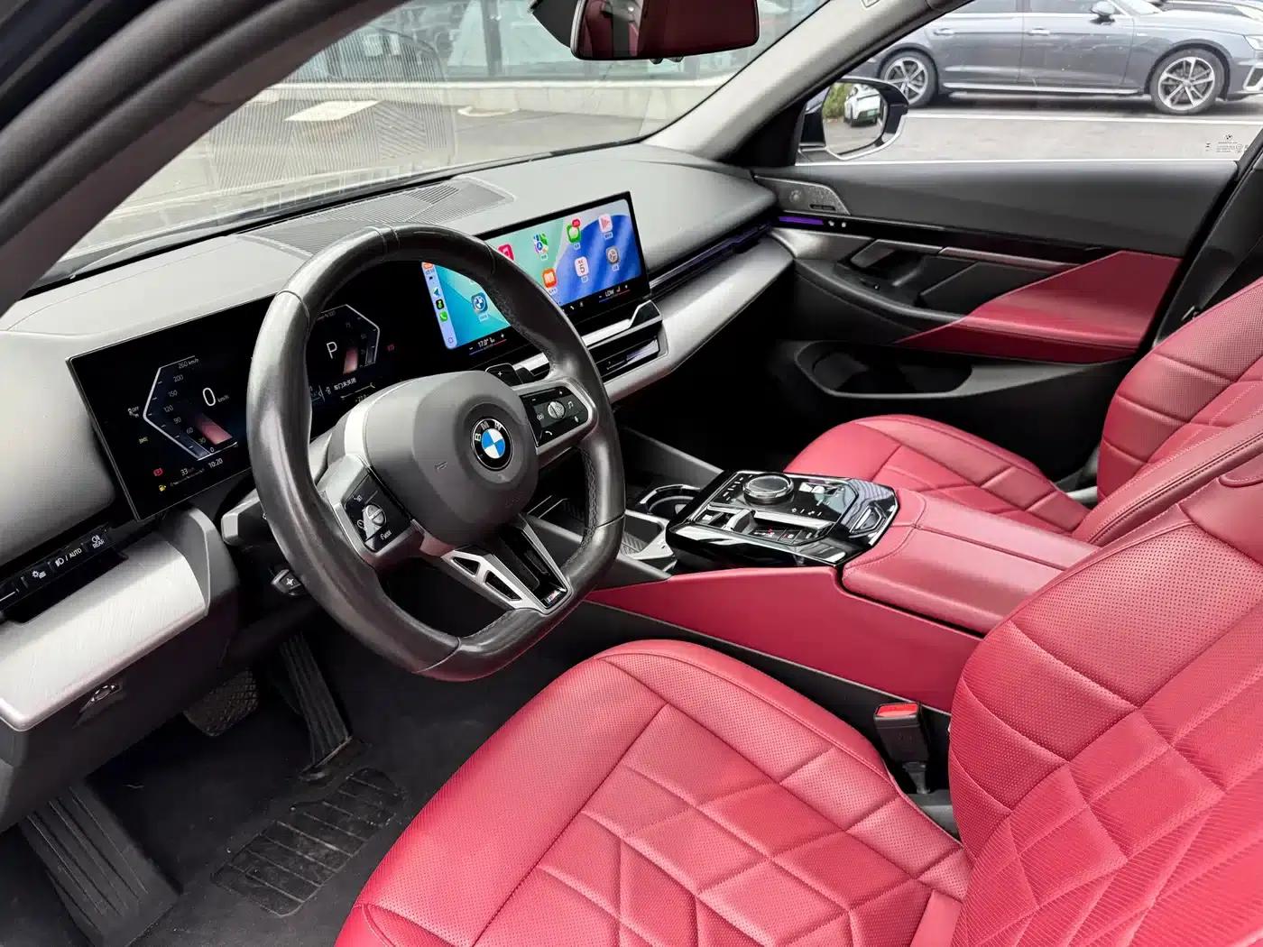 2024 BMW 5 Series 525Li M Sport Package — миниатюра 9