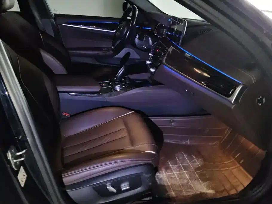 2022 BMW 5 Series 525Li M Sport Package — миниатюра 8