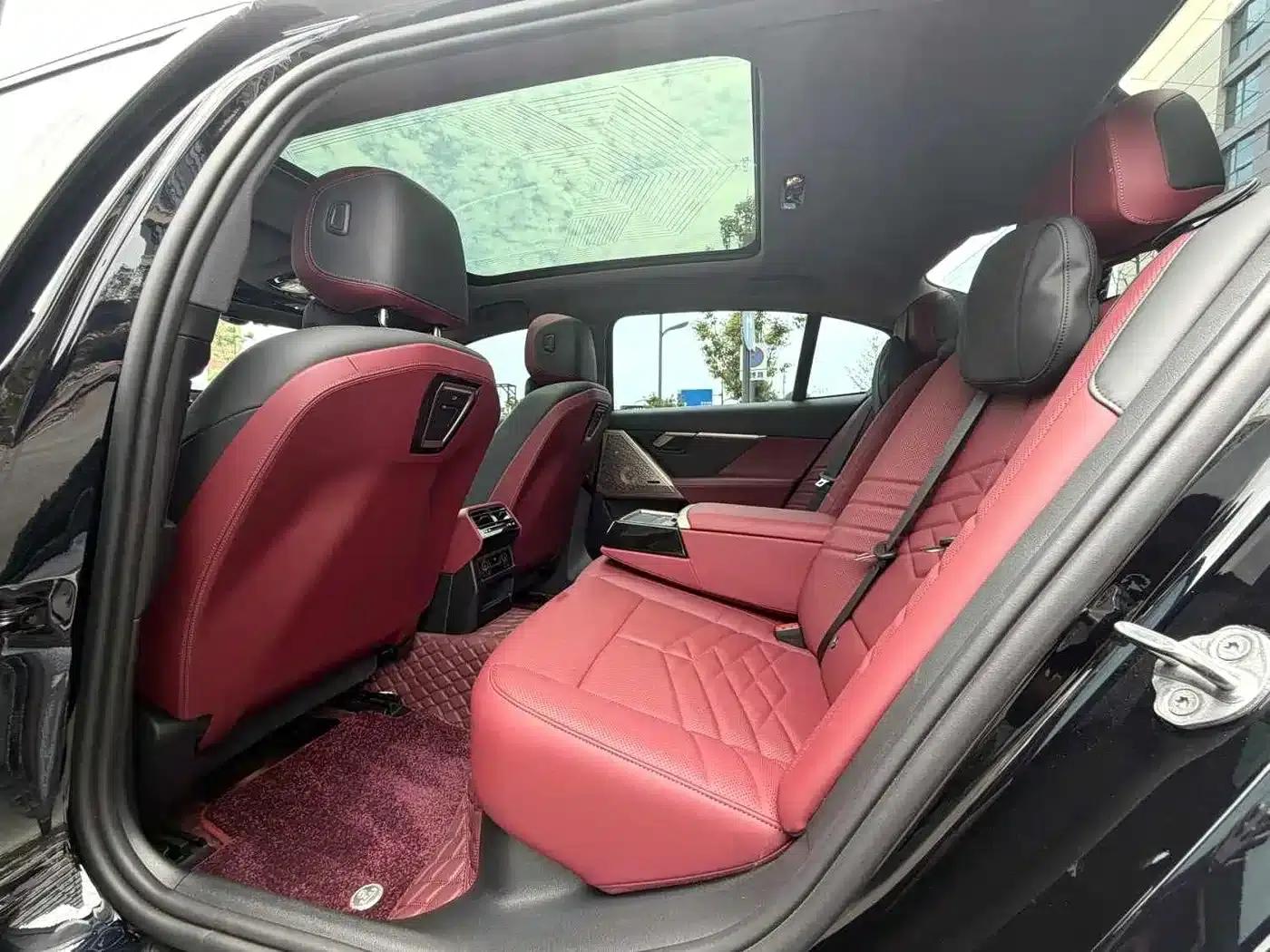 2024 BMW 5 Series 530Li Luxury M Sport Package — миниатюра 5
