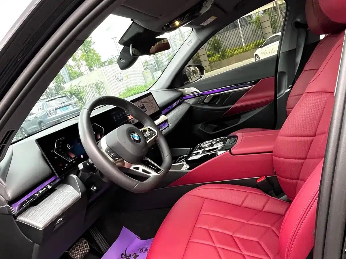 2025 BMW 5 Series 530Li Leading Edition M Sport Package — миниатюра 6