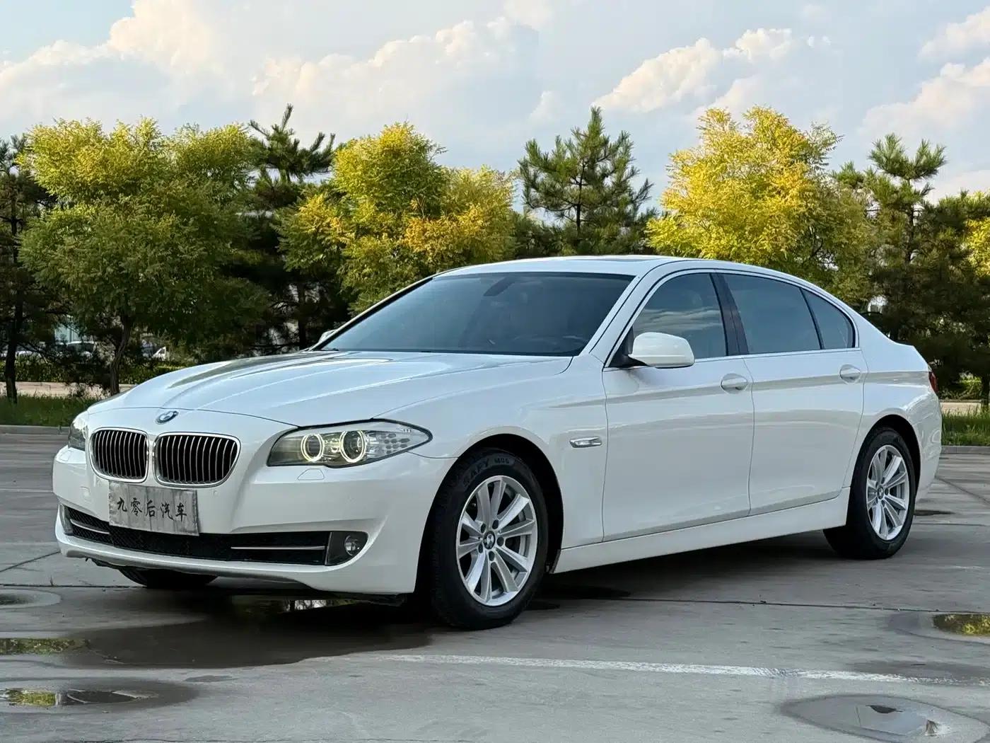 BMW 5 Series 2012 523Li Luxury — миниатюра 1