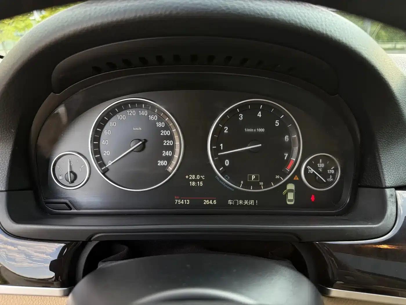BMW 5 Series 2012 523Li Luxury — миниатюра 21