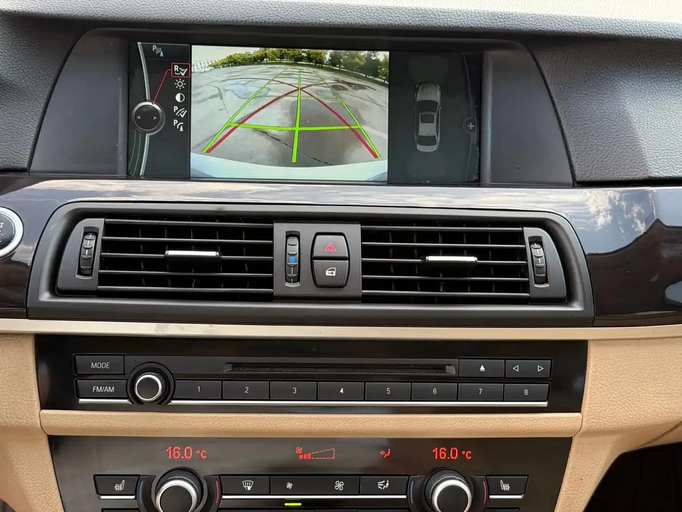 BMW 5 Series 2012 523Li Luxury — миниатюра 22