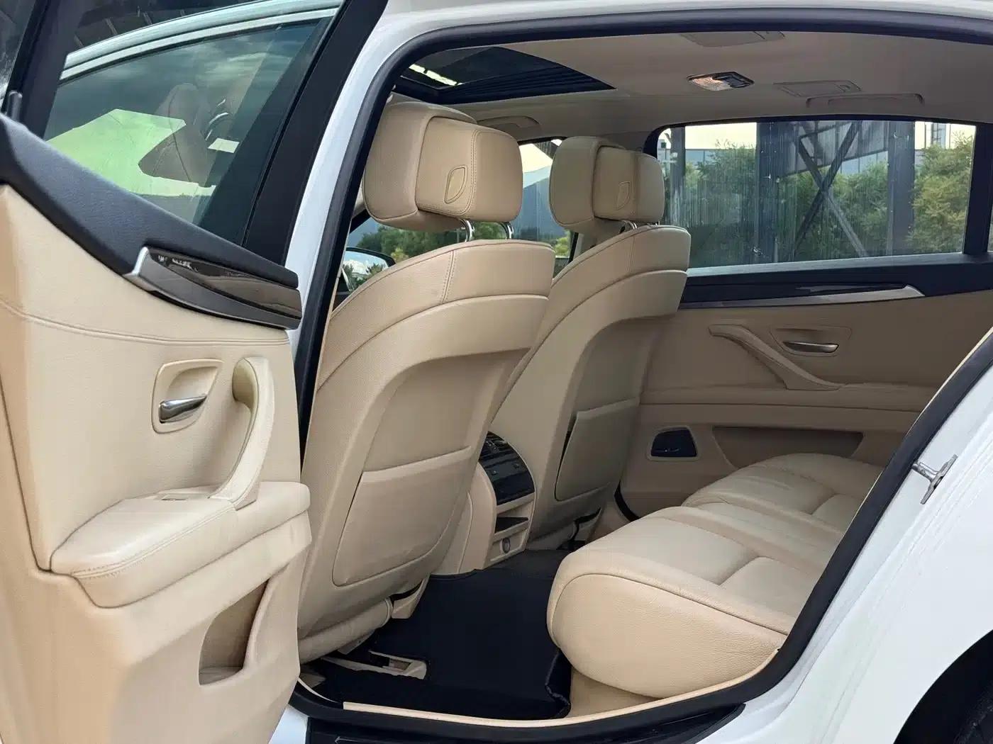 BMW 5 Series 2012 523Li Luxury — миниатюра 23