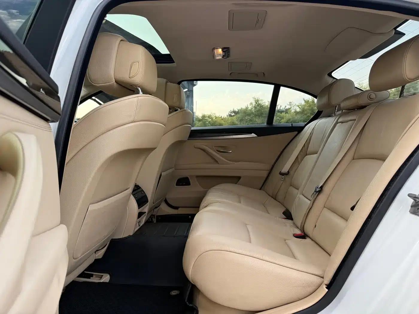 BMW 5 Series 2012 523Li Luxury — миниатюра 24