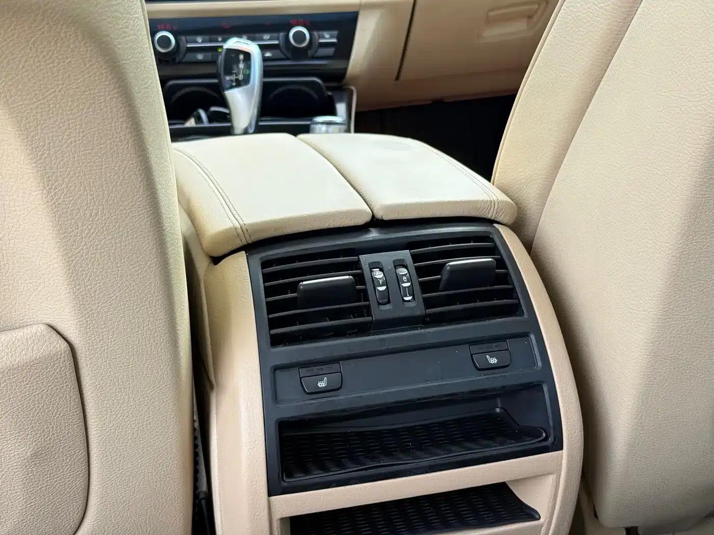 BMW 5 Series 2012 523Li Luxury — миниатюра 25