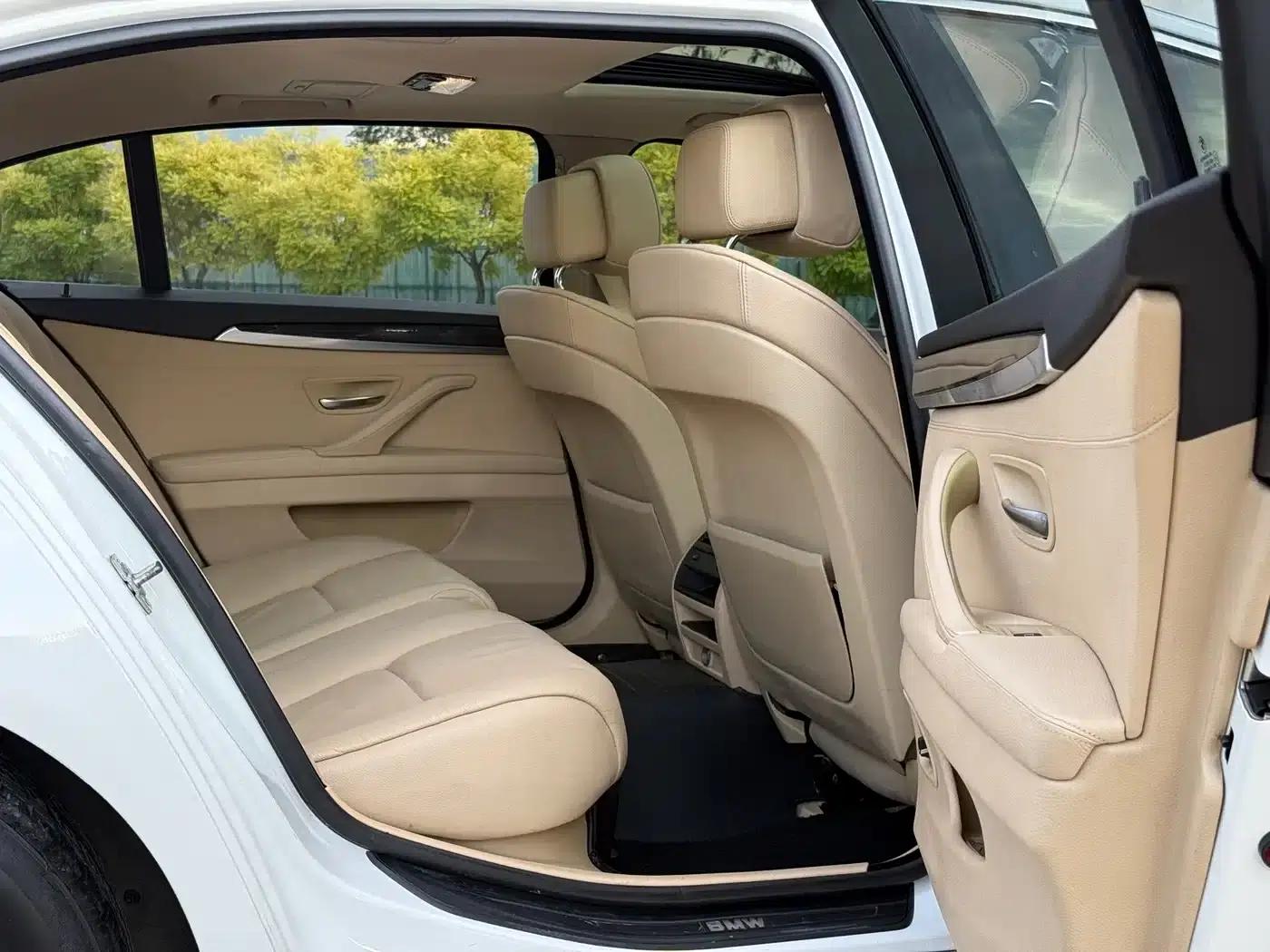 BMW 5 Series 2012 523Li Luxury — миниатюра 31