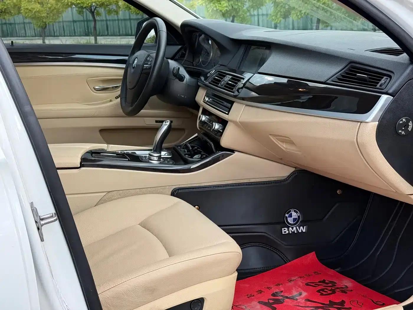 BMW 5 Series 2012 523Li Luxury — миниатюра 36