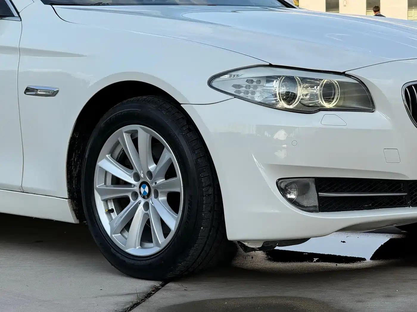 BMW 5 Series 2012 523Li Luxury — миниатюра 9