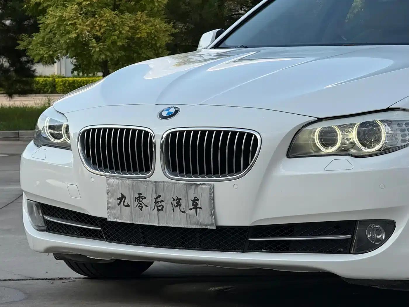 BMW 5 Series 2012 523Li Luxury — миниатюра 10