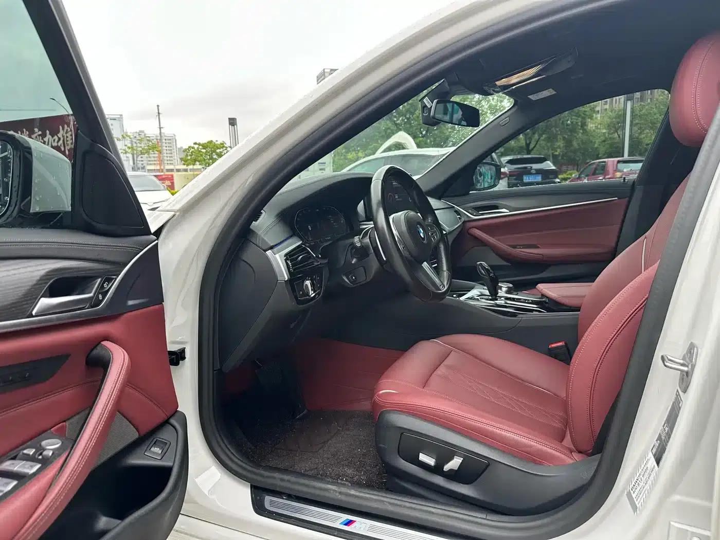 2023 BMW 5 Series Facelift 530Li Leading Edition M Sport Package — миниатюра 8