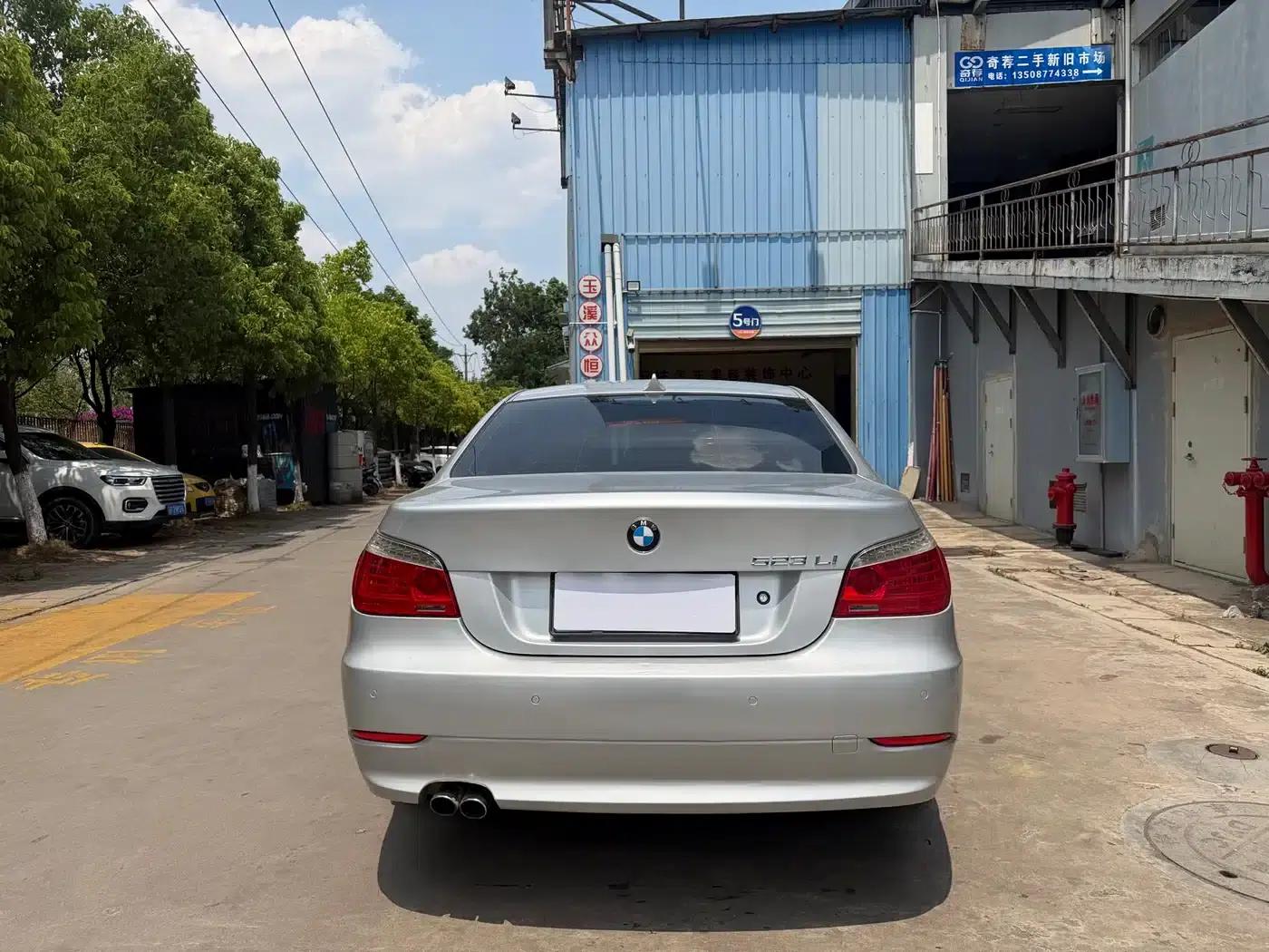 BMW 5 Series 2008 523Li Luxury — миниатюра 6