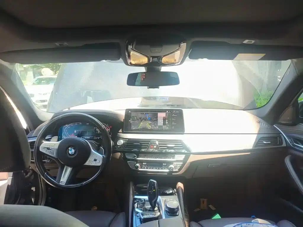 2023 BMW 5 Series 530Li Luxury M Sport Package — миниатюра 10