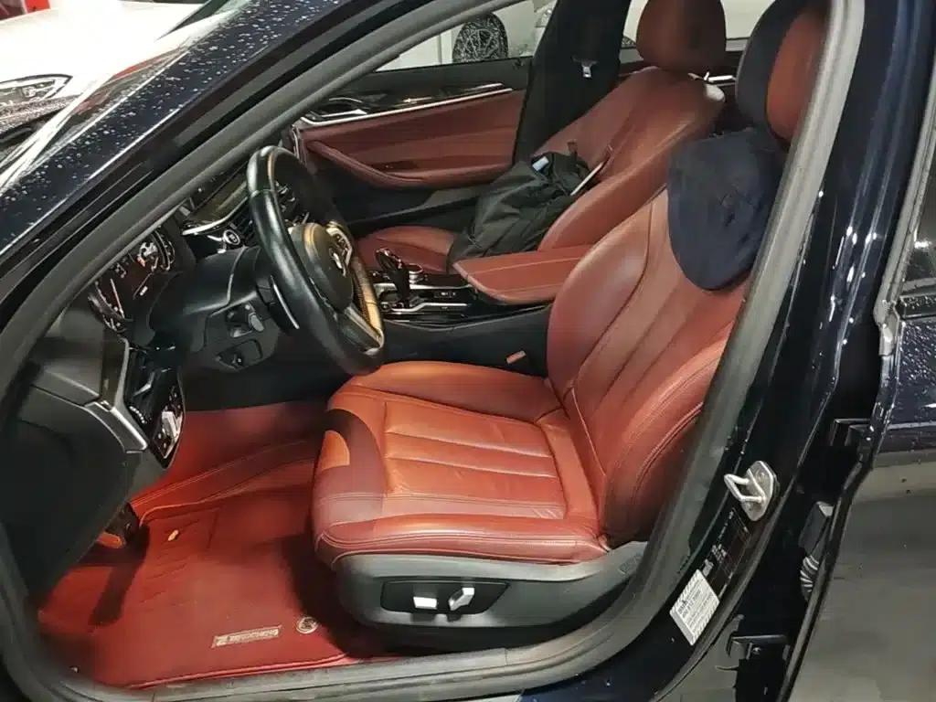 2018 BMW 5 Series 530Li Leading Edition M Sport Package — миниатюра 15