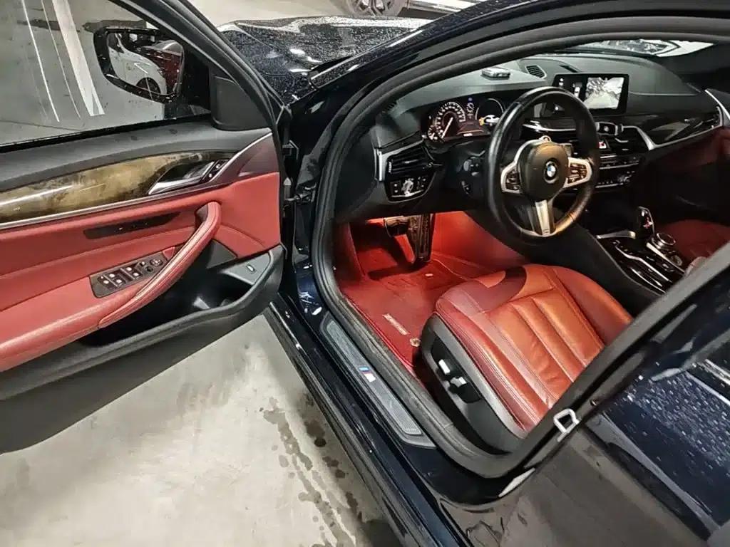2018 BMW 5 Series 530Li Leading Edition M Sport Package — миниатюра 16