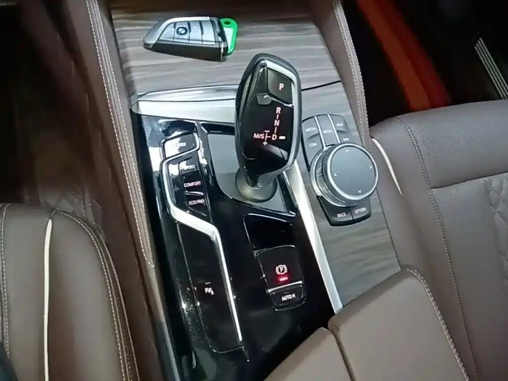 2021 BMW 5 Series 530Li xDrive Luxury Package — миниатюра 14