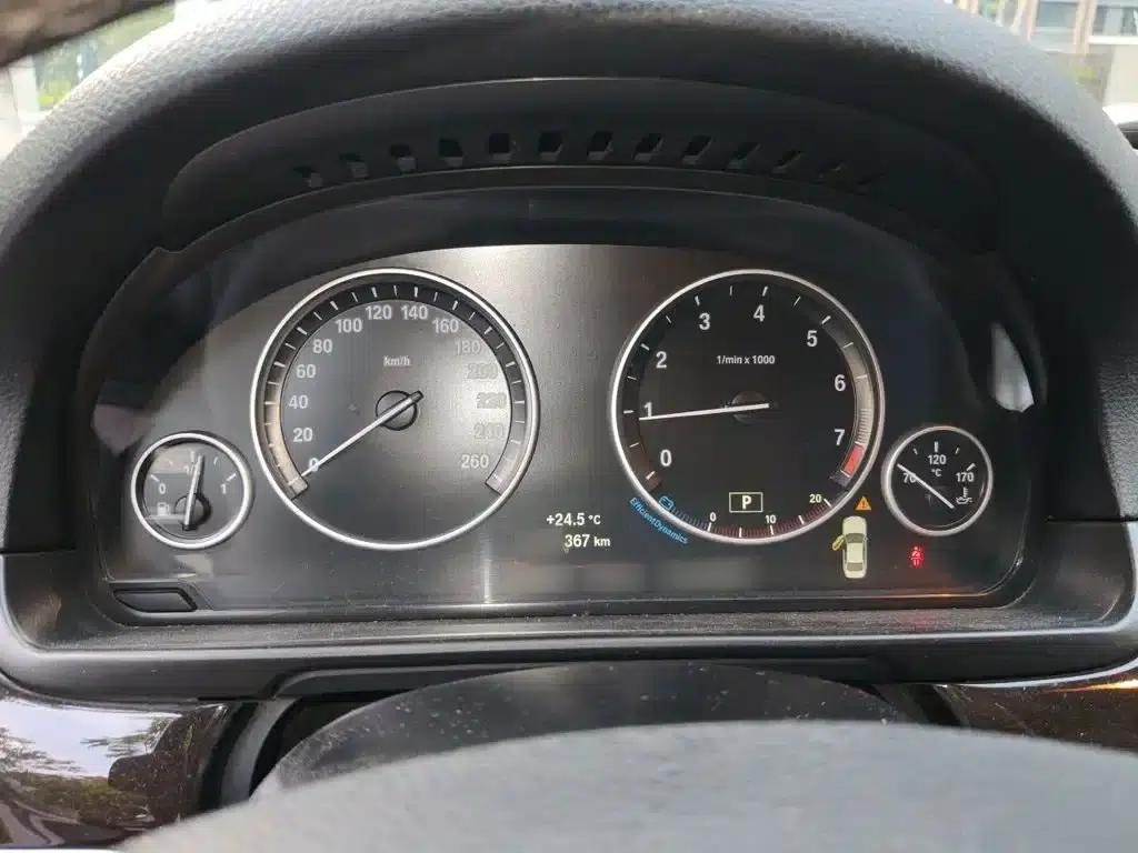 2014 BMW 5 Series 525Li Leading Edition — миниатюра 4