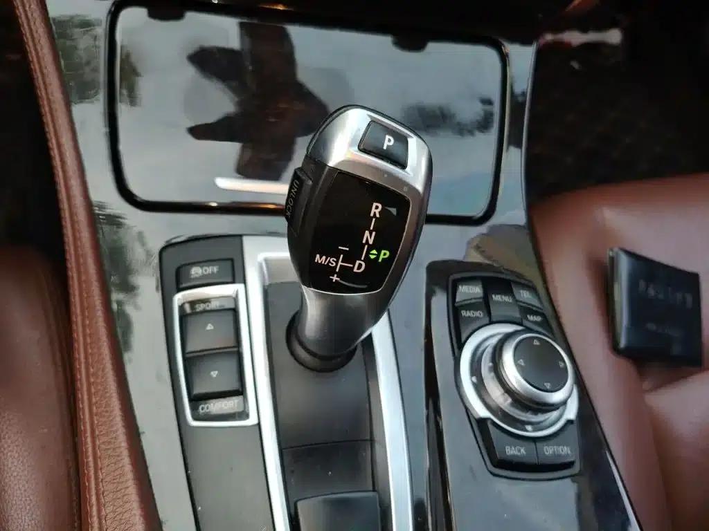 2014 BMW 5 Series 525Li Leading Edition — миниатюра 7