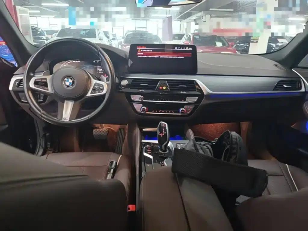 BMW 5 Series 2022 Facelift II 530Li Leading Model M Sport Package — миниатюра 10