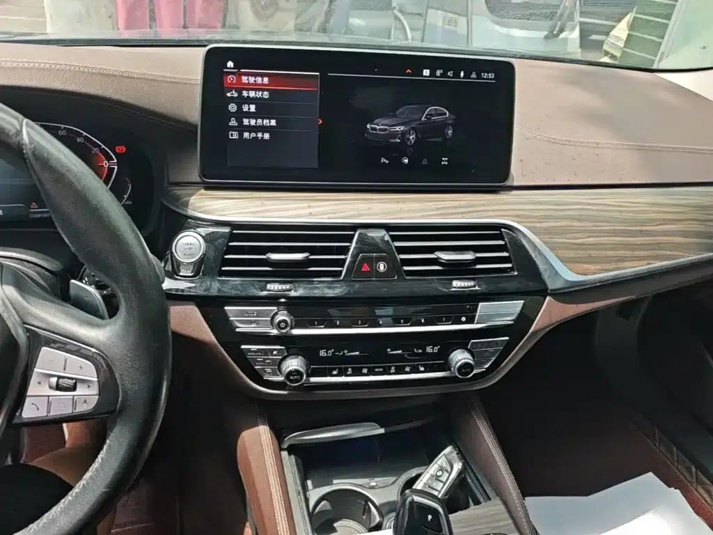 2023 BMW 5 Series 530Li Leading Luxury Package — миниатюра 13
