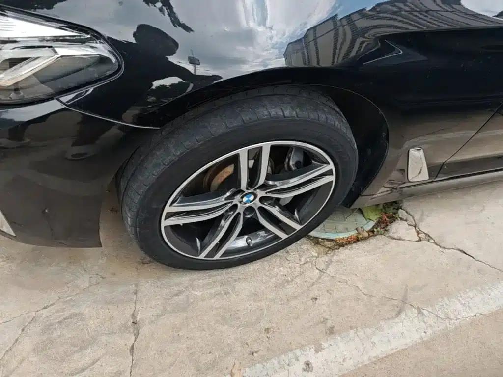 2023 BMW 5 Series 530Li Leading Luxury Package — миниатюра 23