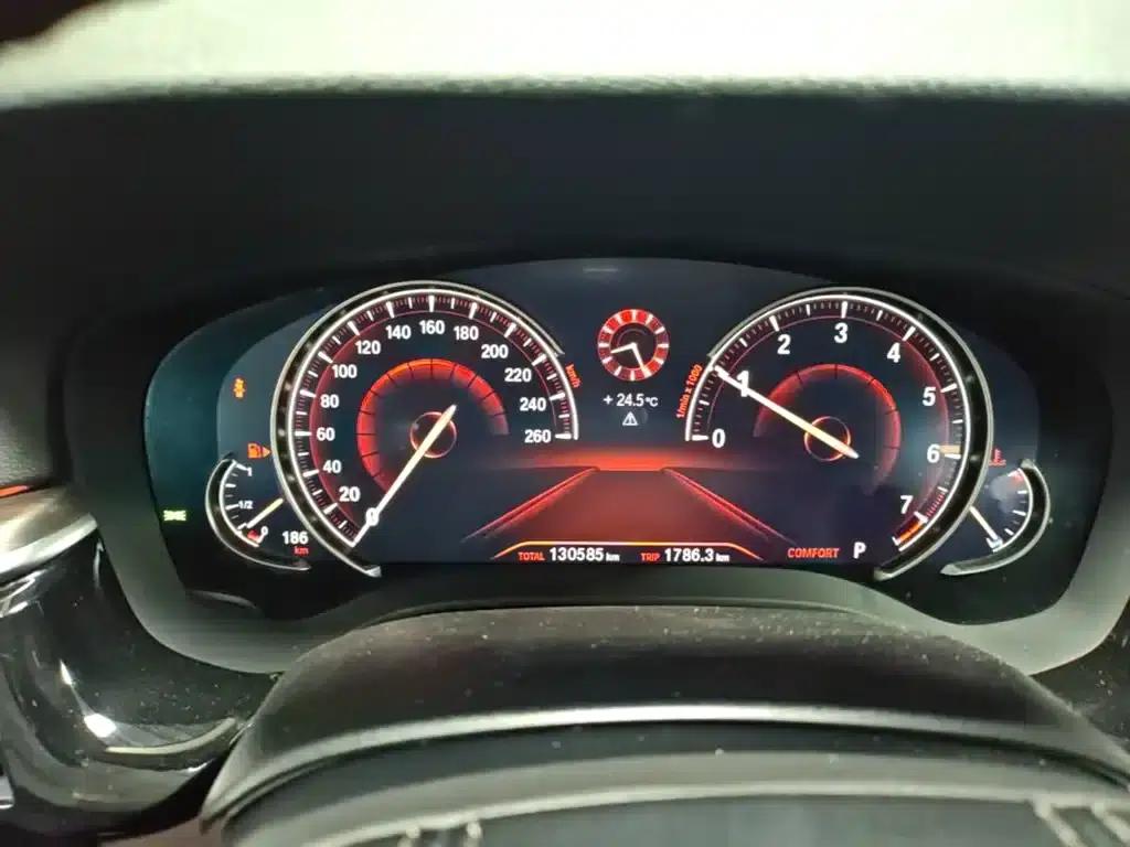 2018 BMW 5 Series 530Li Leading Luxury Package — миниатюра 12