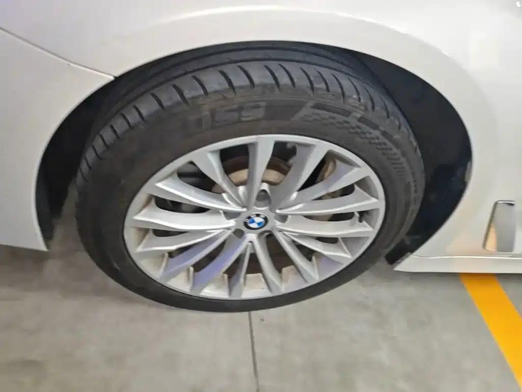 2018 BMW 5 Series 530Li Leading Luxury Package — миниатюра 23