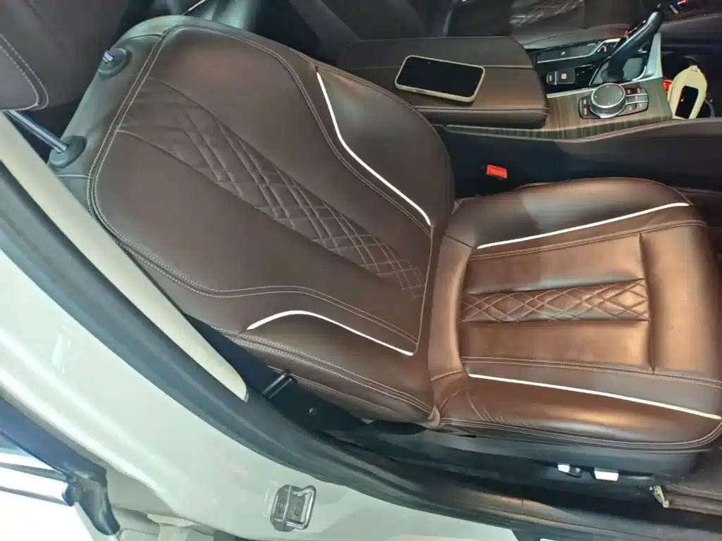 2018 BMW 5 Series 530Li Leading Luxury Package — миниатюра 25
