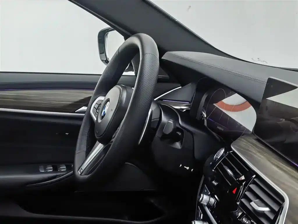 BMW 5 Series (Imported) 2019 530i M Sport Package — миниатюра 22