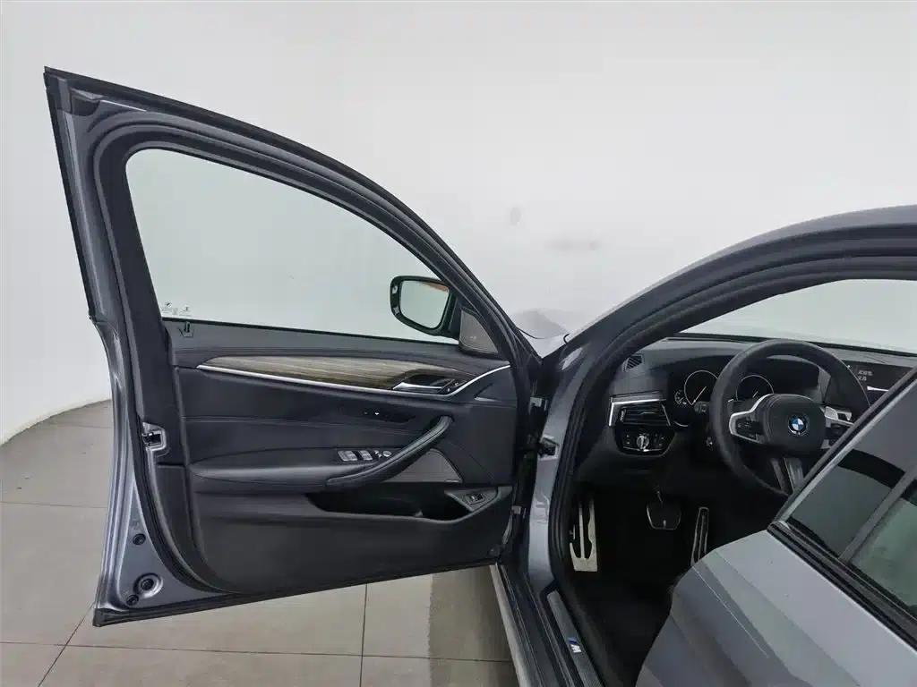 BMW 5 Series (Imported) 2019 530i M Sport Package — миниатюра 8