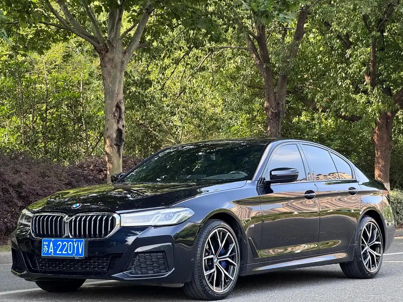 2022 BMW 5 Series (Imported) Facelift 2, 530i M Sport Package — миниатюра 1