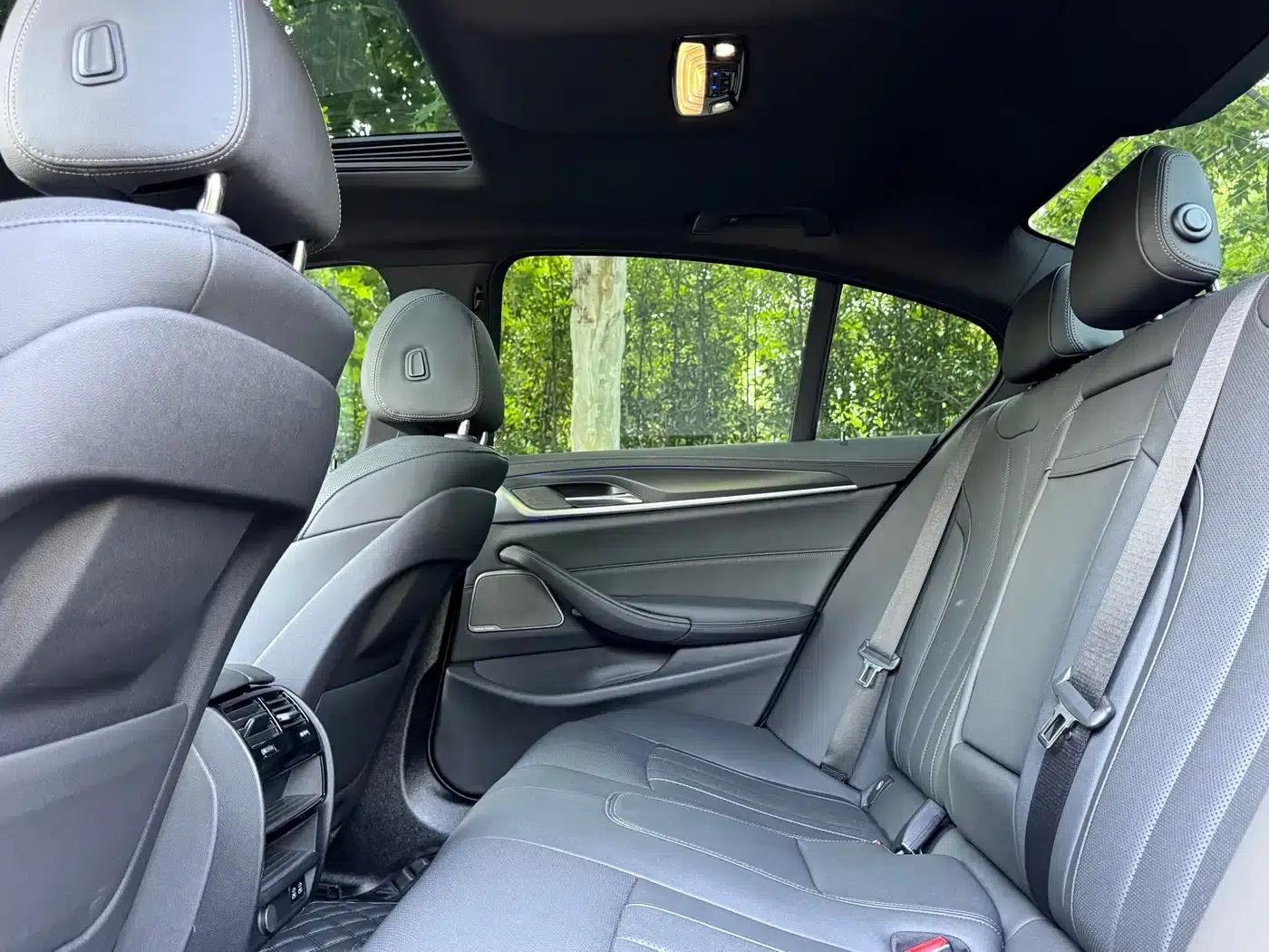 2022 BMW 5 Series (Imported) Facelift 2, 530i M Sport Package — миниатюра 11