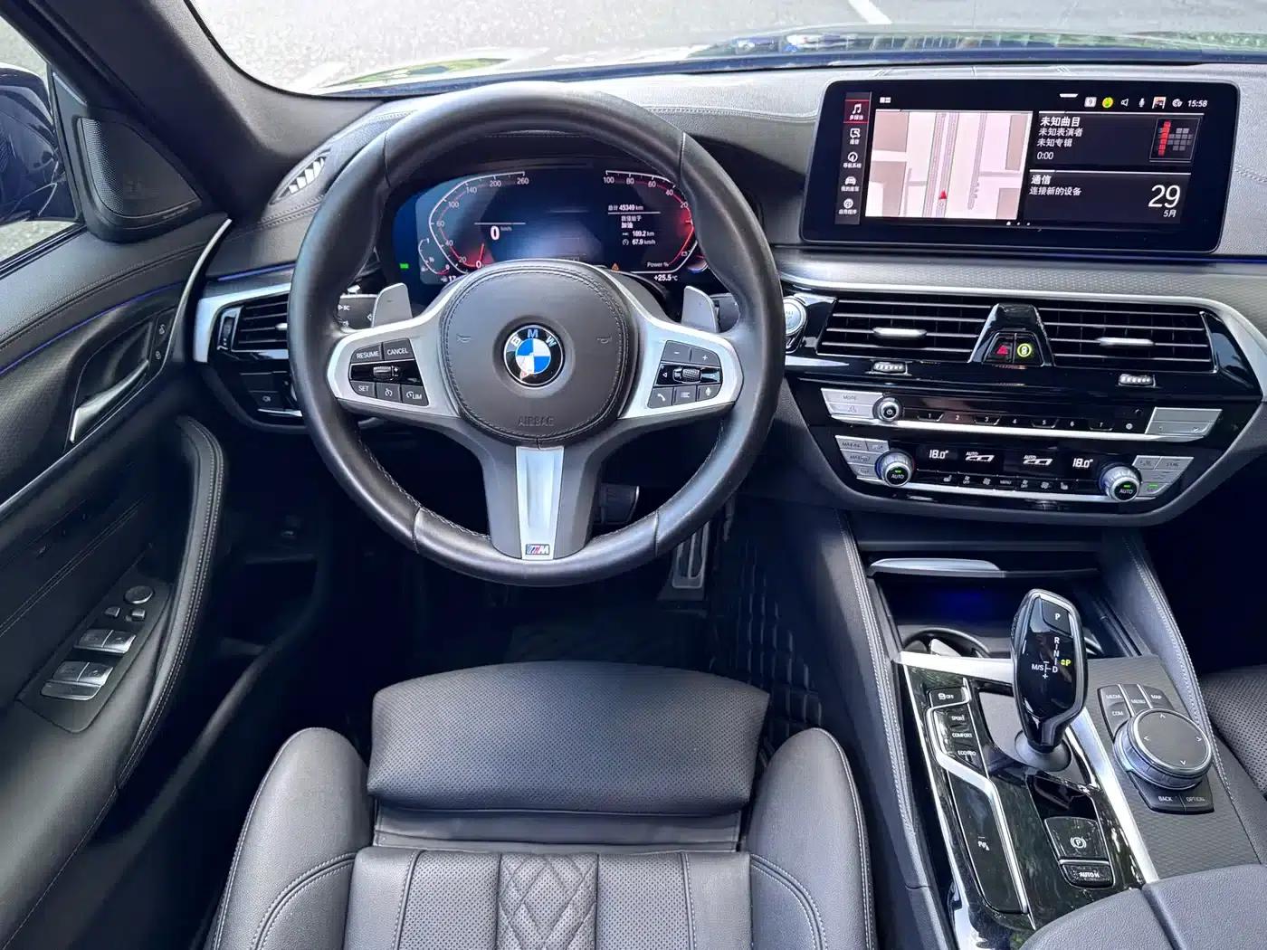 2022 BMW 5 Series (Imported) Facelift 2, 530i M Sport Package — миниатюра 13