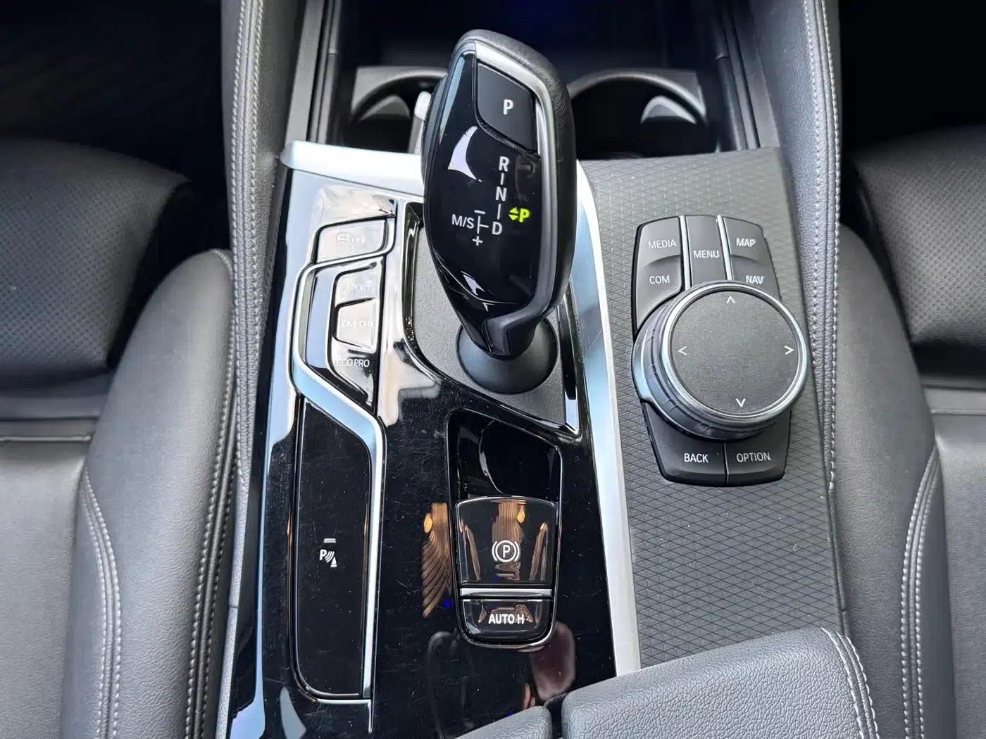 2022 BMW 5 Series (Imported) Facelift 2, 530i M Sport Package — миниатюра 18
