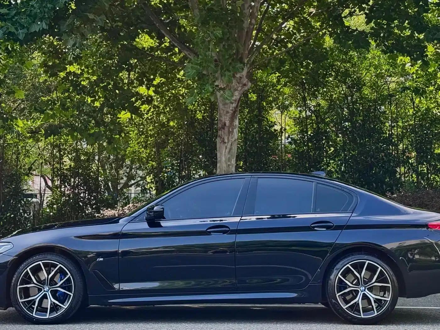 2022 BMW 5 Series (Imported) Facelift 2, 530i M Sport Package — миниатюра 3