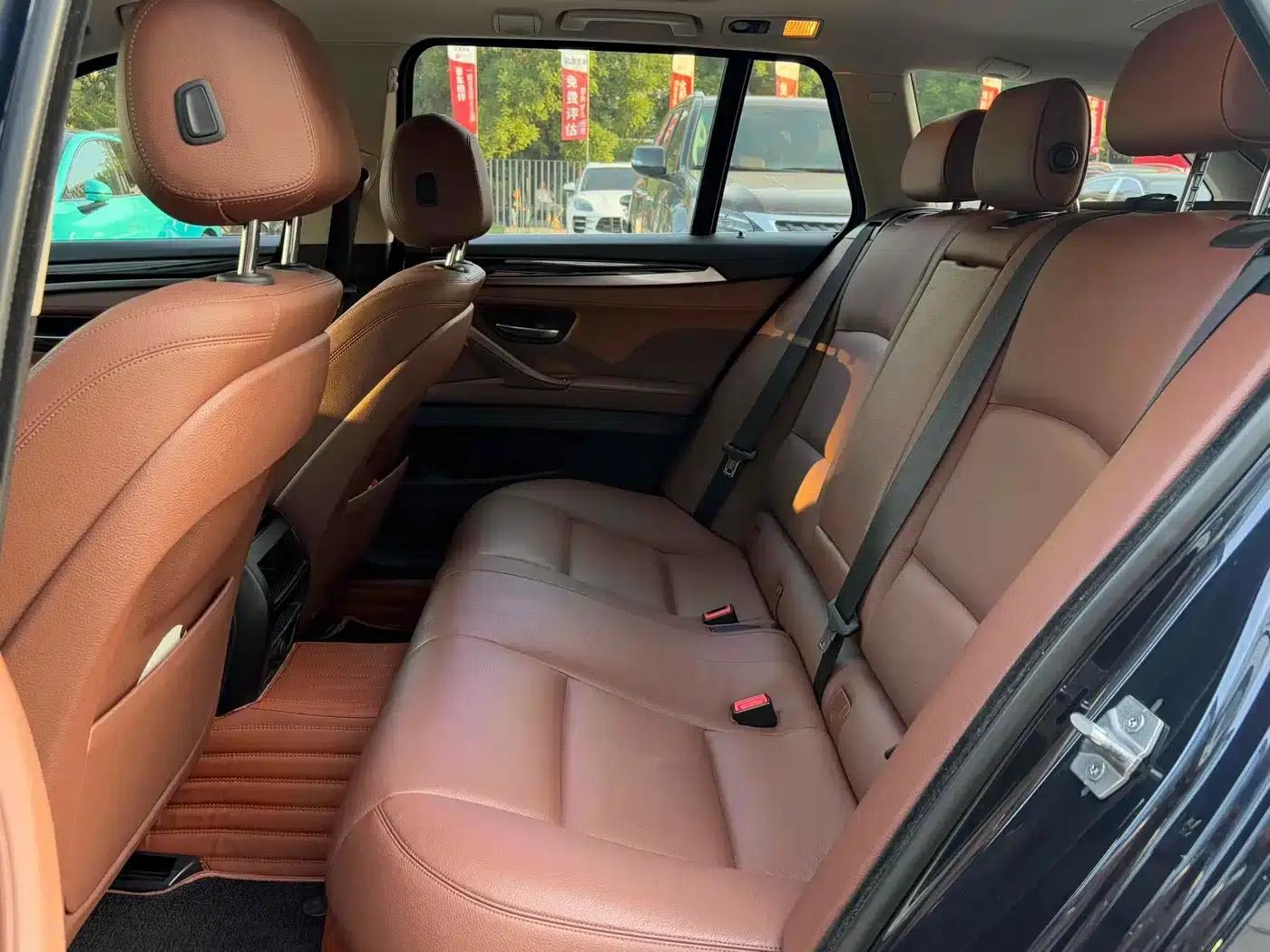 2014 BMW 5 Series Imported Model 520i Touring — миниатюра 13