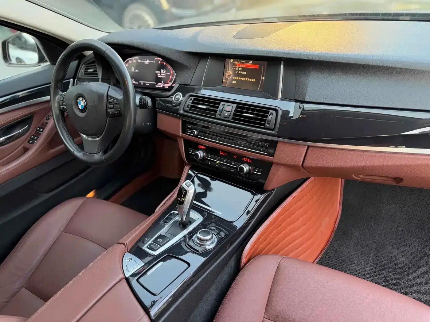 2014 BMW 5 Series Imported Model 520i Touring — миниатюра 16
