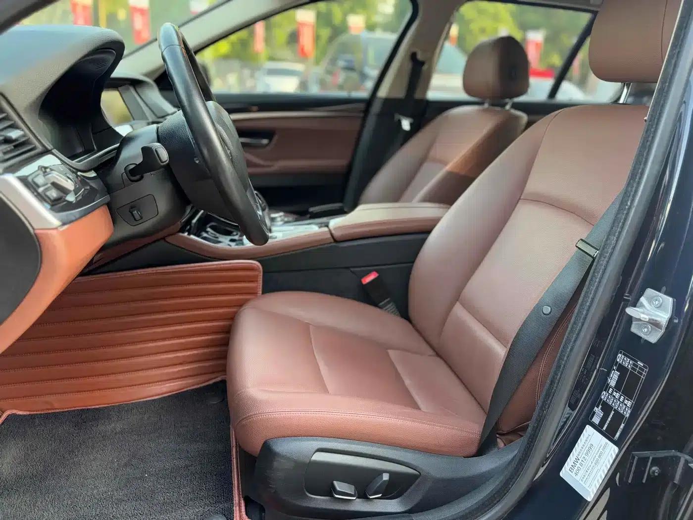 2014 BMW 5 Series Imported Model 520i Touring — миниатюра 8